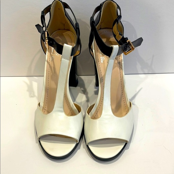 French Blu White and‎ Black T Strap Heels Sandals 38 7.5 - Picture 1 of 10